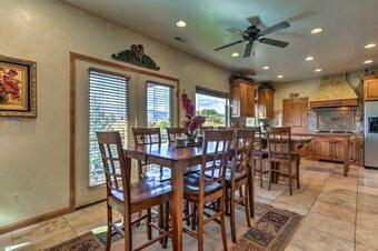 Eden Townhome With Mtn View And Shuttle To Powder Mtn!