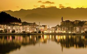 Ciudad de Sapa al atardecer