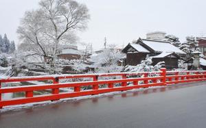 Puente Nakabashi en Takayama