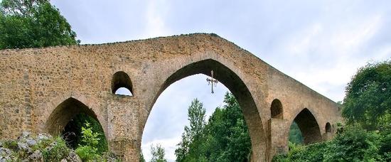 Viajes a Cangas de On?s