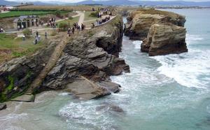 Panorama Playa Las Catedrales