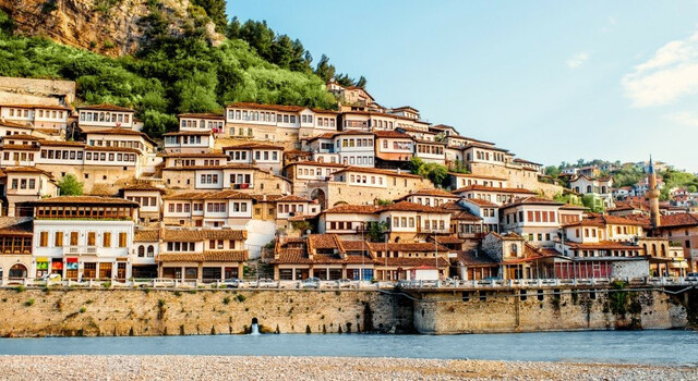 10 d�as por Albania, Macedonia del Norte y Grecia 3