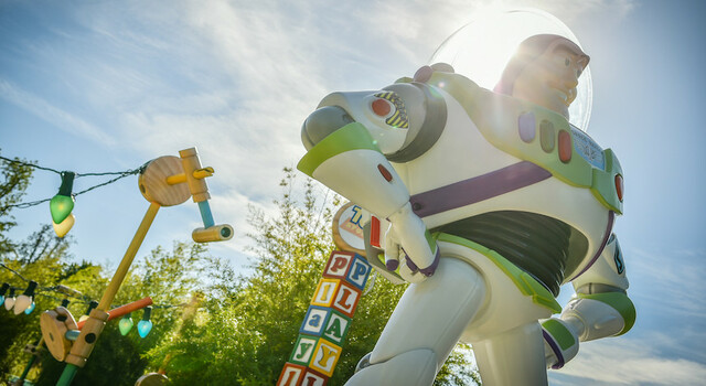 Disneyland� Paris a tu aire en Hotel Explorers con entradas 2