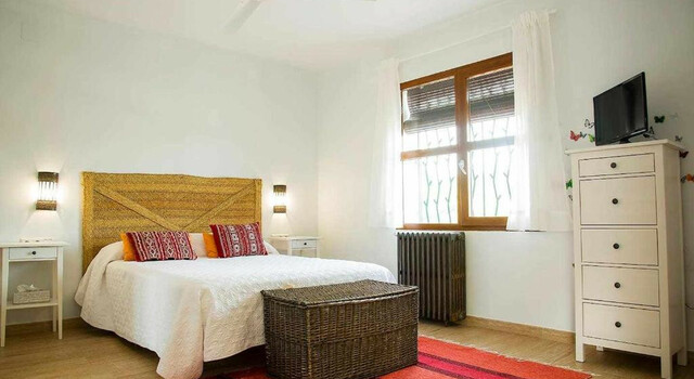 Enoturismo y Relax en B&B Masia Aitona 4