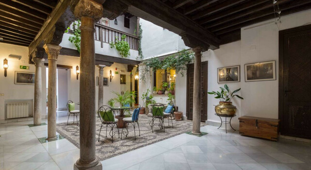 Granada Te Espera: Maravillas de la Alhambra y su Encanto 5