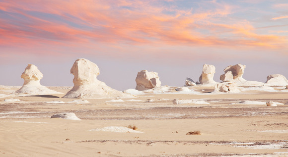 Egipto con desierto blanco y Oasis de Bahariya