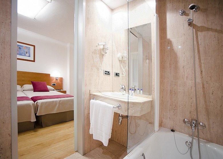 Hotel Longoria Plaza