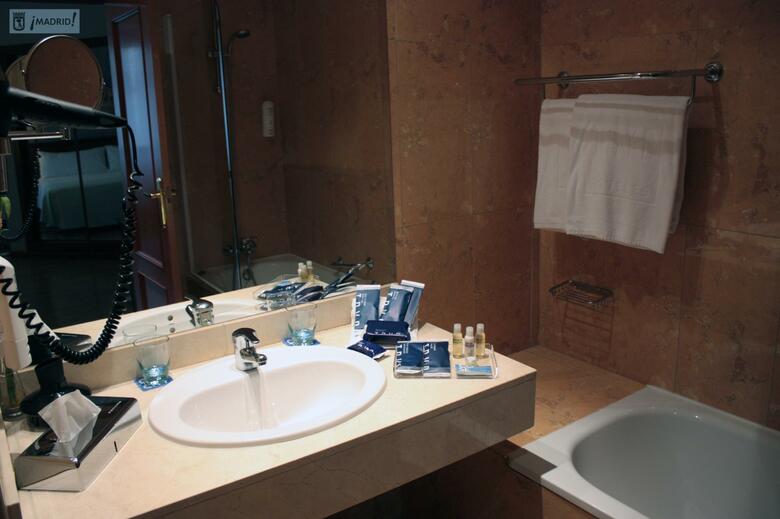 TRYP Madrid Cibeles Hotel