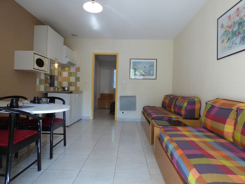 Hotel Court'inn Suites