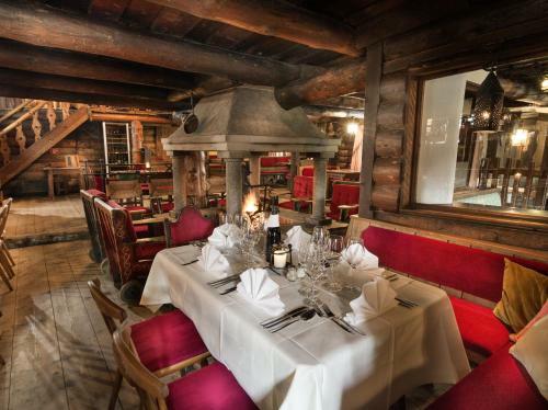 Hostal Bellevue Alm
