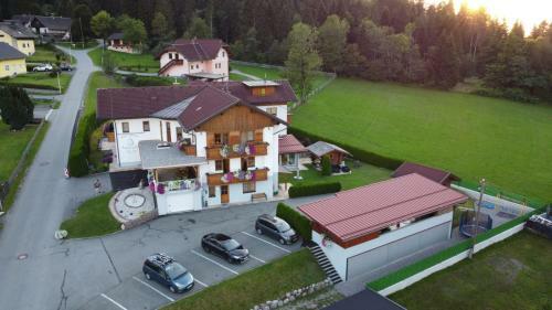 Aparthotel Hotel Pension Kristall