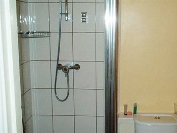 Albergue Burton Villa Guest House