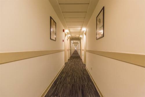 Hotel Jinjiang Inn Weihai Department Store