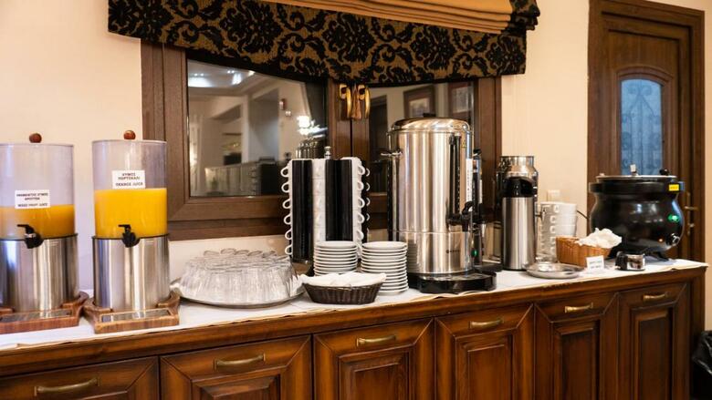 Dellas Boutique Hotel