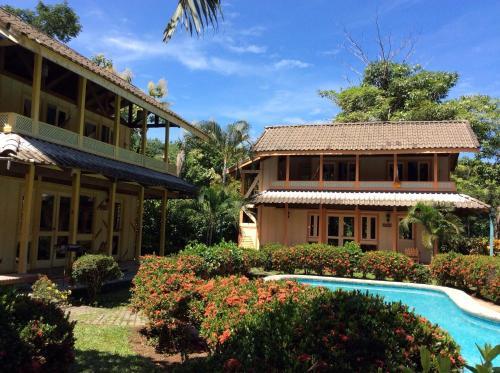 Villas de La Bahia Playa Tambor