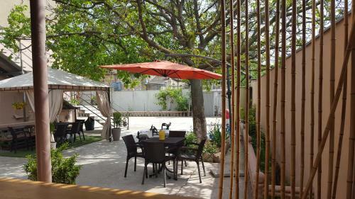 Hostal Guest House Elene