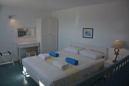White Blue Houses & Apartments Paros
