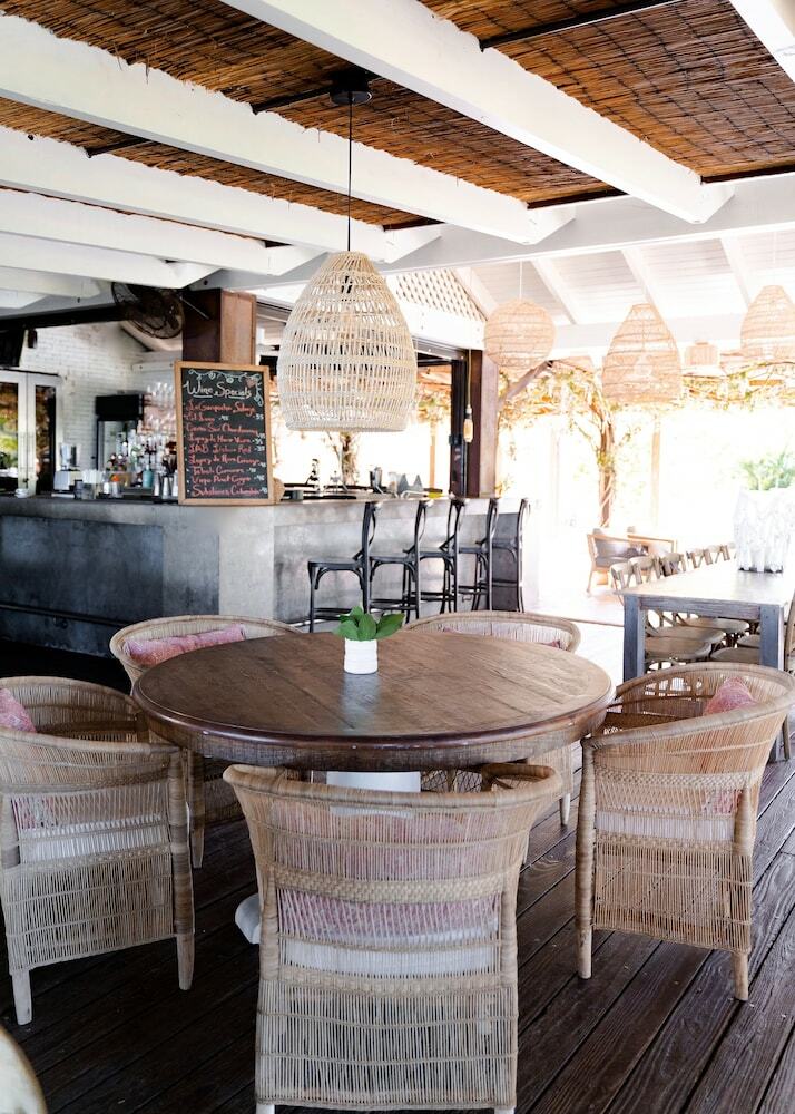 Hotel Villa Montana Beach Resort