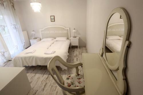 Hostal Pastel Guesthouse