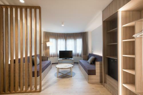 Hotel & Aparthotel Serhs Cosmos