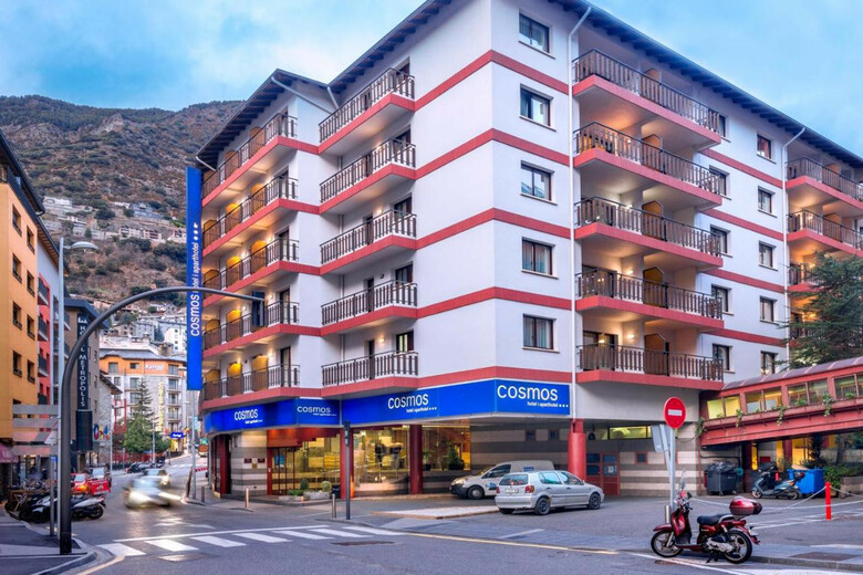 Hotel & Aparthotel Serhs Cosmos