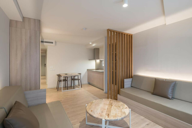 Hotel & Aparthotel Serhs Cosmos