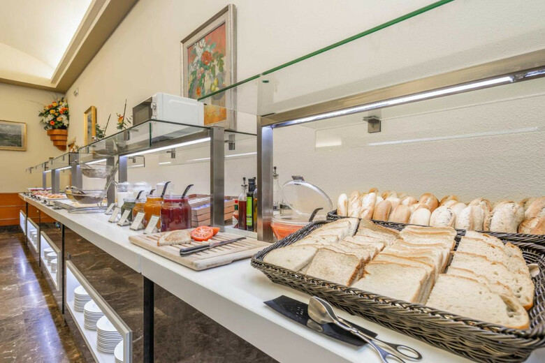 Hotel & Aparthotel Serhs Cosmos