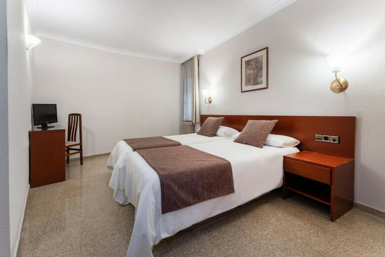 Hotel & Aparthotel Serhs Cosmos