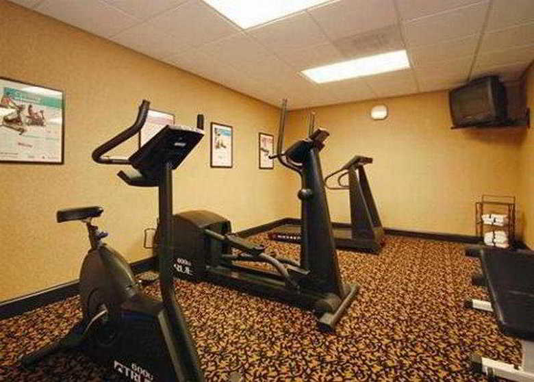 Hotel Comfort Suites At Harbison