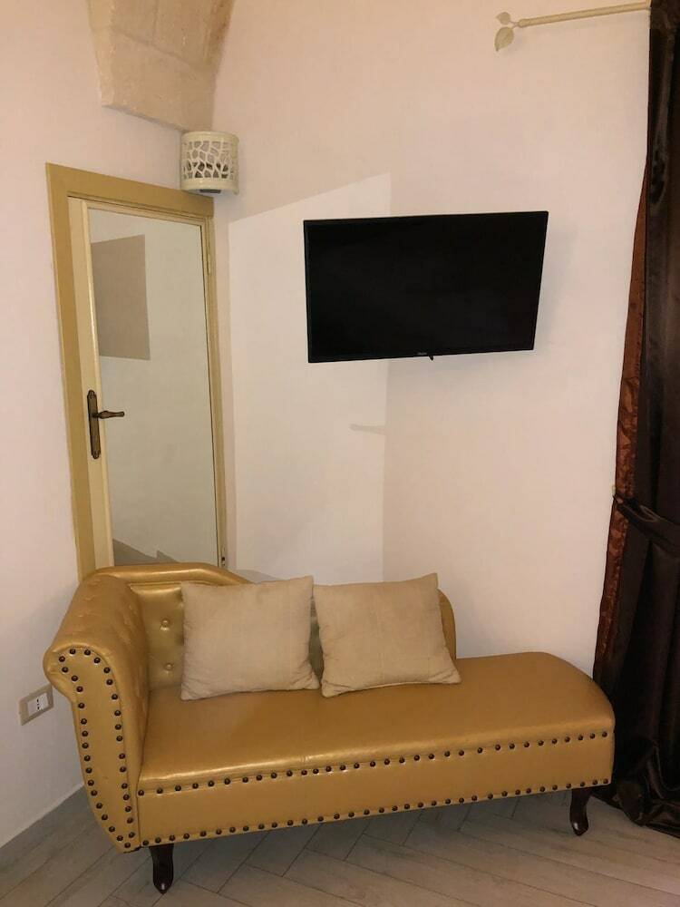 Bed & Breakfast La Grotta Del Re