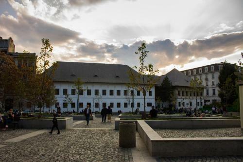 Luca Apartments