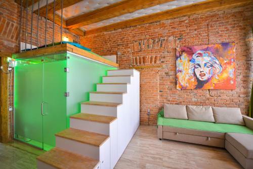 Michael Weiss Apartment