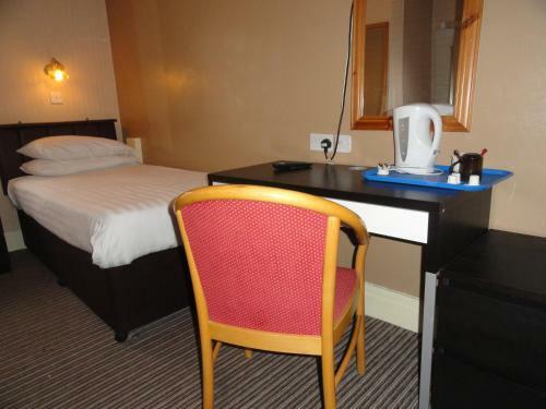 Hostal The Beechfield Hotel