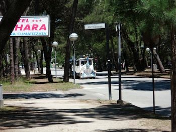 Hotel Sahara