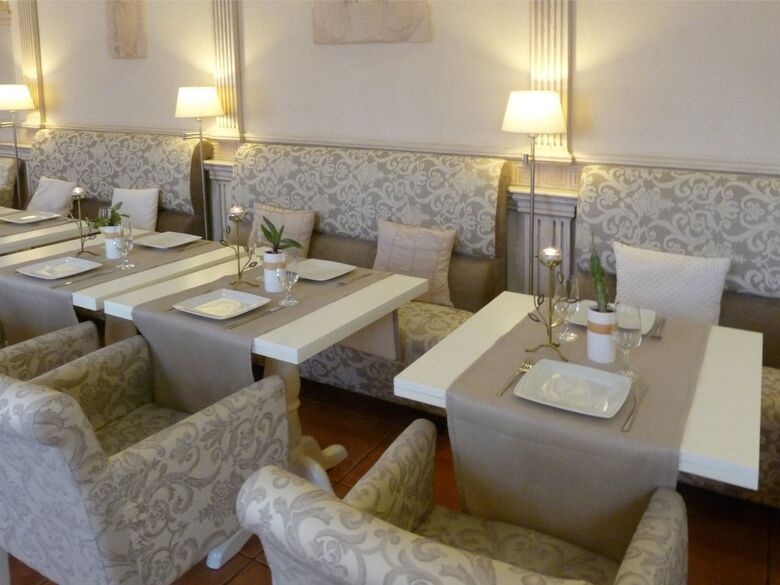 Eney Hotel