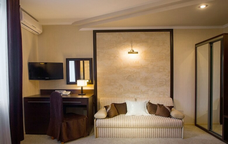 Eney Hotel