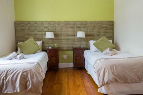 Bed & Breakfast Six On Scott Guesthouse
