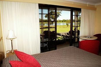 Lakeside Lodge Motel