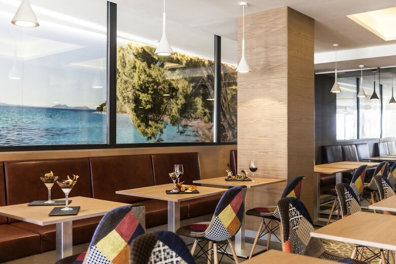 Hotel Pure Salt Garonda