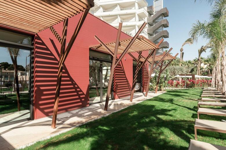 Hotel Pure Salt Garonda