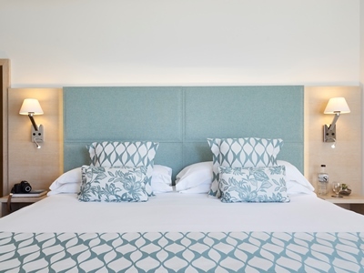 Hotel Pure Salt Garonda