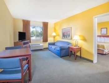 Hotel Days Inn Milan Sandusky South