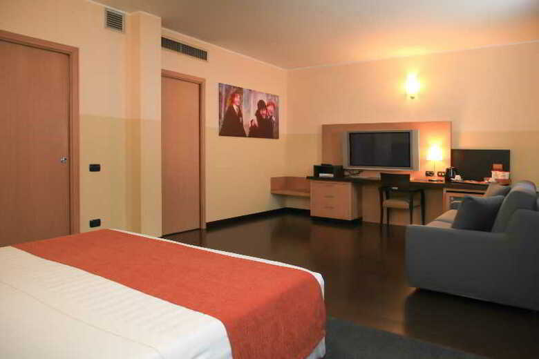 Hotel Studios