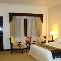 Ree Hotel