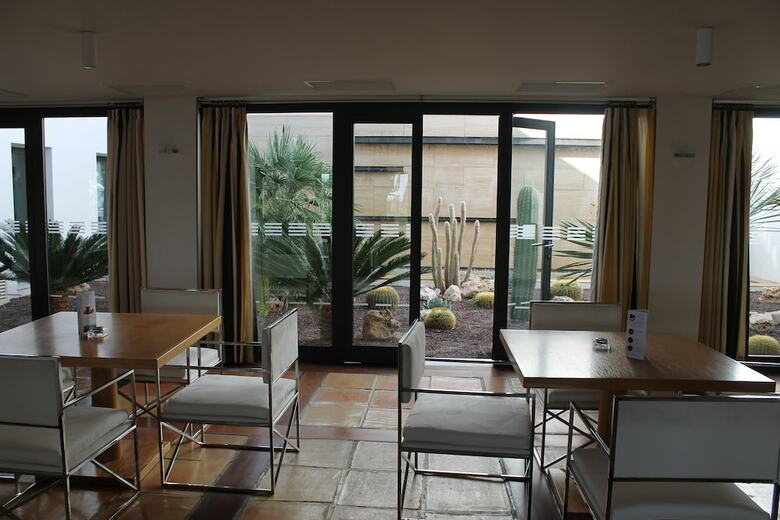 Hotel Parador De Moj�car