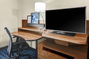 Hotel Fairfield Inn & Suites By Marriott Cape Cod Hyannis