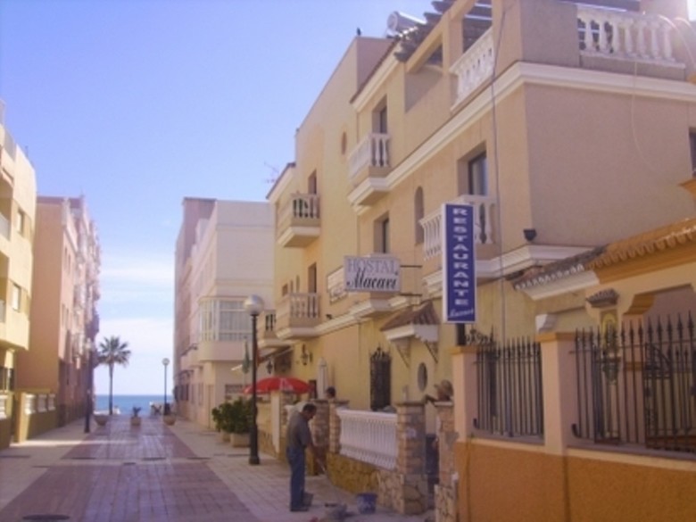 Hostal Restaurante Macavi