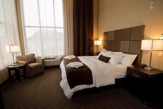 Best Western Wine Country Hotel & Suites
