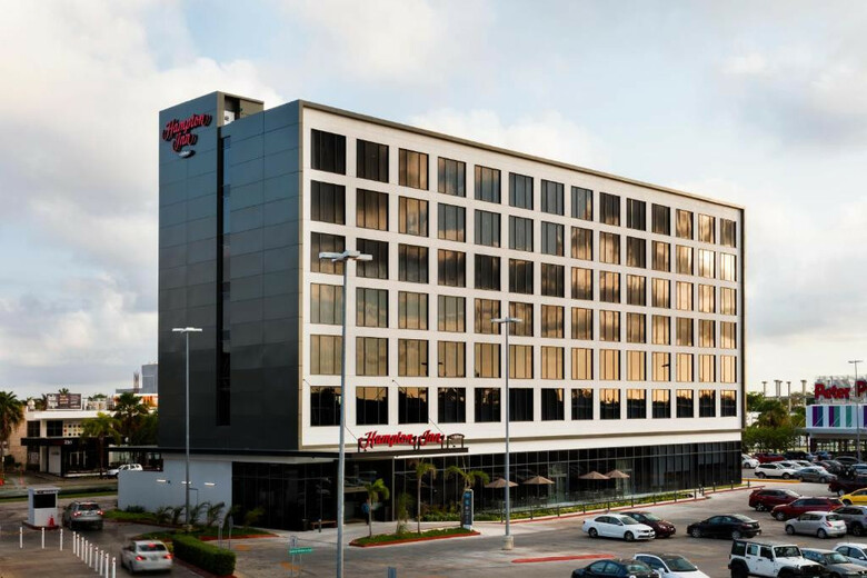 Hotel Hampton Inn By Hilton Cancun Cumbres.