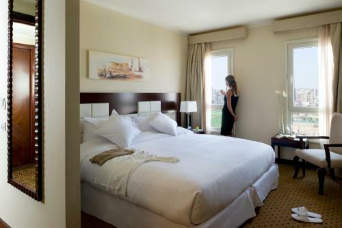 Hotel Barcelo Cairo Pyramids